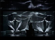 Театрални текстури Дълбоко гмуркане в драмата според съвременното произведение на изкуството