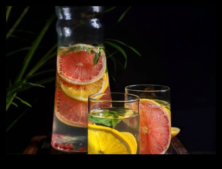 Citrus Splendor Детокс пътешествие през пикантната страна на сока 2 Citrus Splendor: Изследване на пикантната страна на соковете за детоксикация