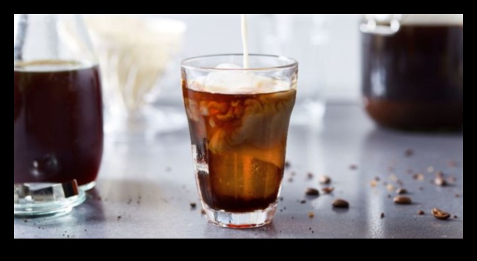 Направи си сам Coffee Bliss: Изработване на уникални смеси Cold Brew у дома