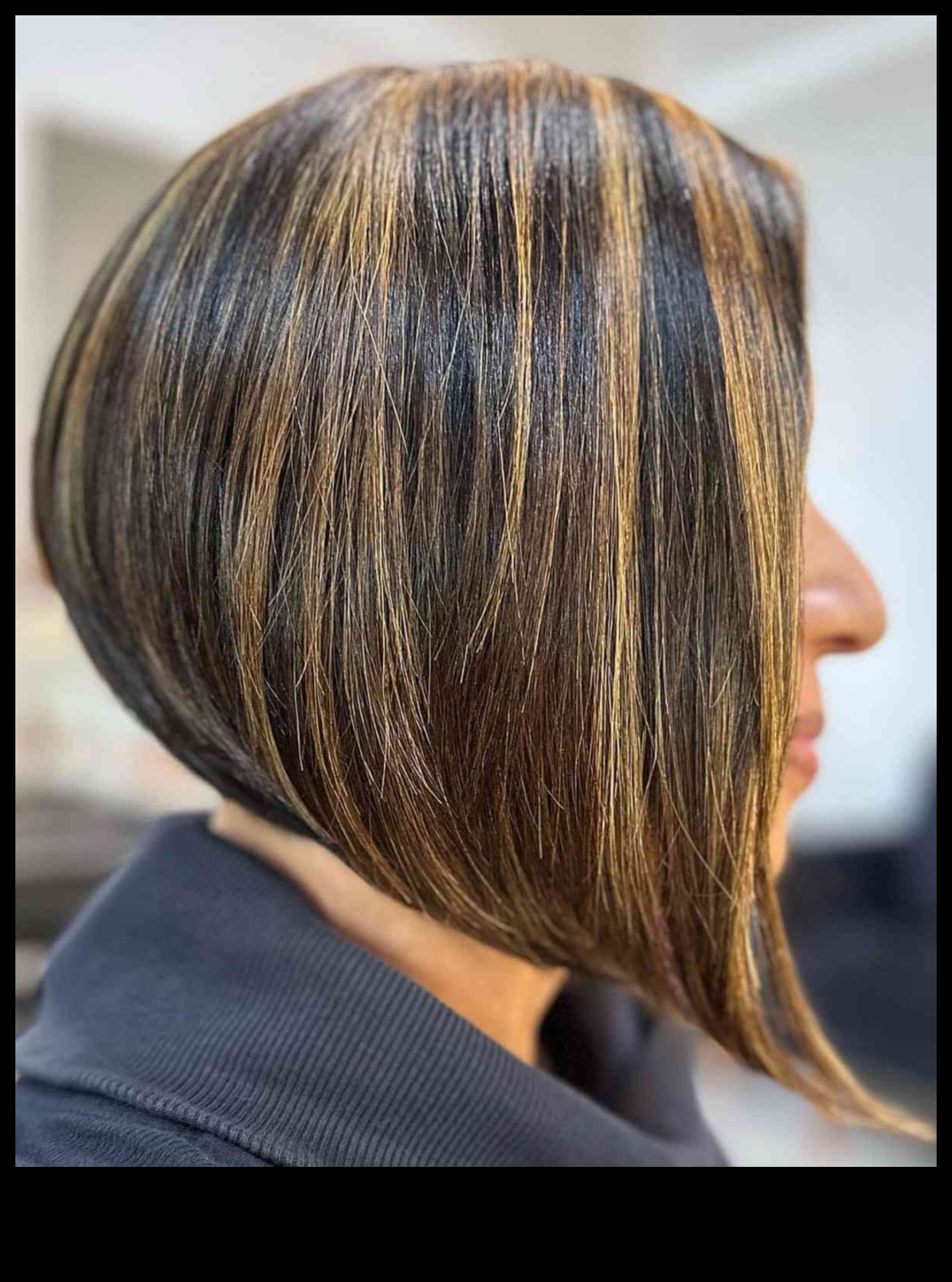 Прави и прости: ежедневни стилове за уверена права коса