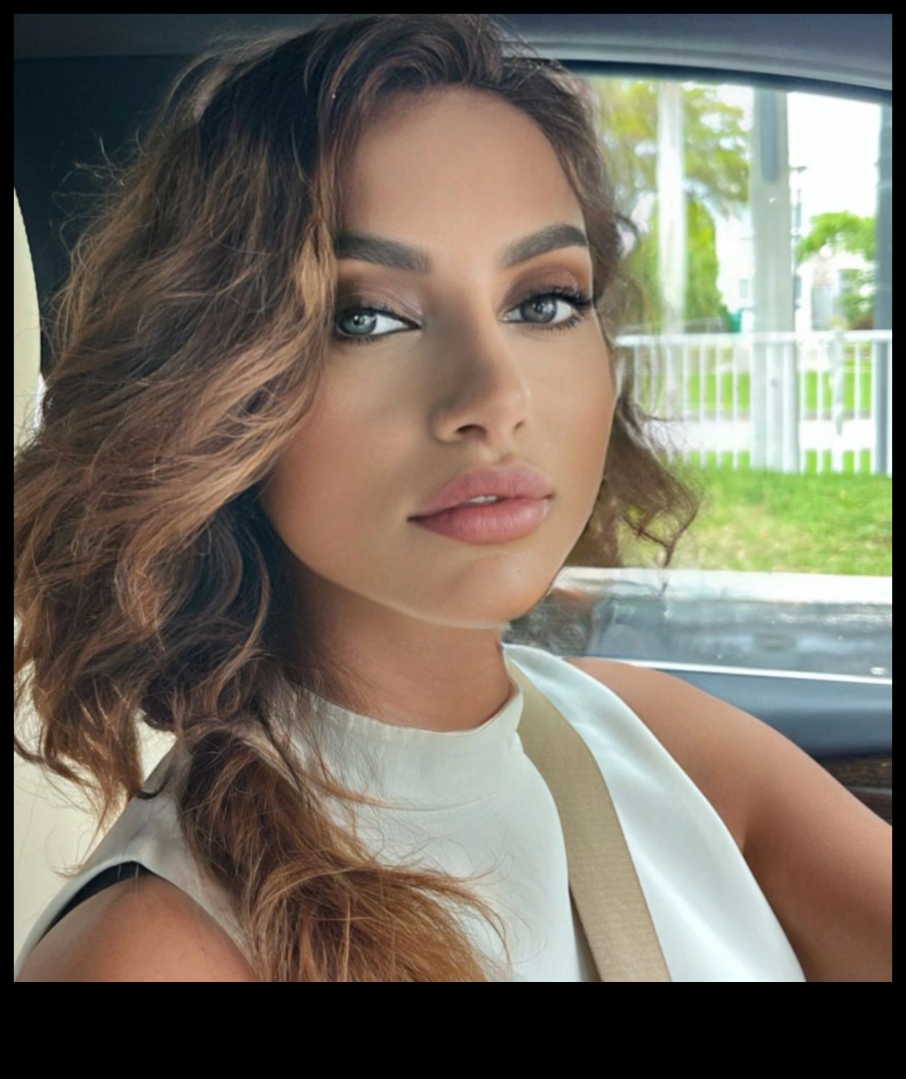 Кестенява коса и увереност: как прическата ви отразява вашето самочувствие