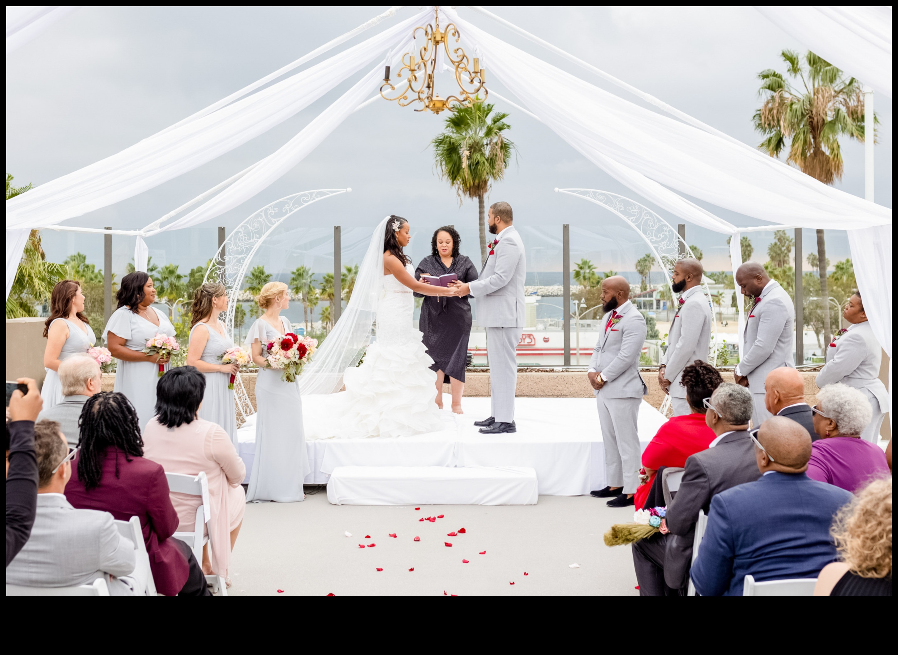 Стилни обети: Модният блясък на младоженеца