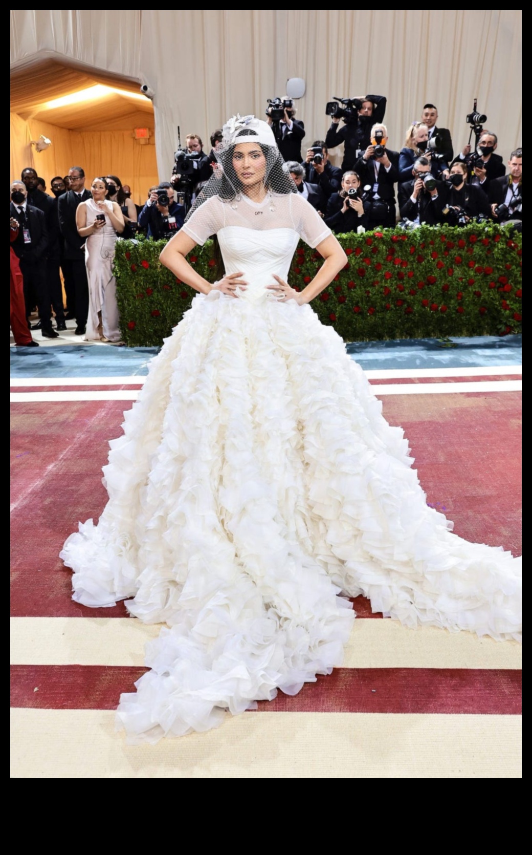 Runway Radiance: Представени са модерни булчински рокли
