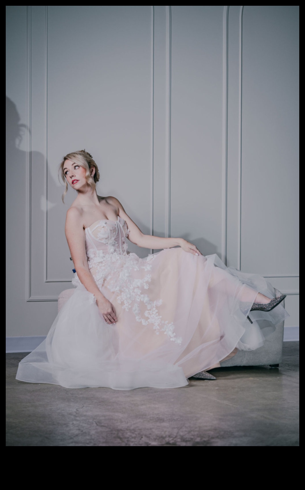 Елегантност във всеки шев: модерна булчинска мода отвъд тенденциите